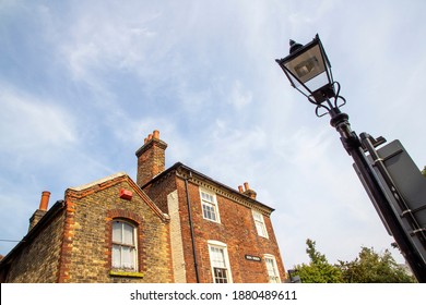 MARGATE, KENT, UK - AUGUST 28, 2017. Old Streetlight In The Backstreets Of Margate. Margate, Kent, UK, August 28, 2017