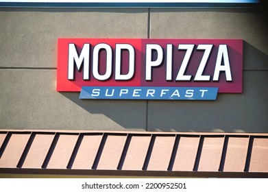 Maricopa, Arizona - August 21 2022: A Newly Opened MOD Pizza Fast Food Restaurant Offering Superfast, Made To Order, Brick Oven Style Pizzas, For Customer Pick-up, Take-out And Dine-in.