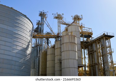 Maricopa, Arizona - June 10 2022: The Pinal Energy  Arizona Grain Ethanol Refinery And Production Plant Turns Corn Into Alternative Fuel, Cattle Feed  Dry Ice For Grocers