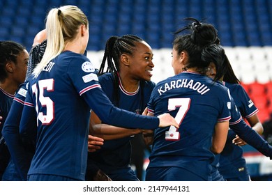 Marie-Antoinette Katoto And Team Of PSG During The Football Match Between Paris Saint-Germain (PSG) And FC Bayern Munich (Munchen) On March 30, 2022 At Parc Des Princes Stadium In Paris, France.