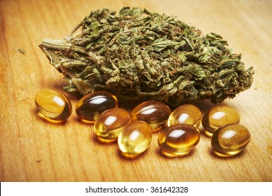 Marijuana THC And CBD Capsules Pills 