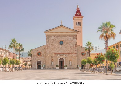 Marina Di Carrara, Italy: The Holy Family Church In Menconi Square