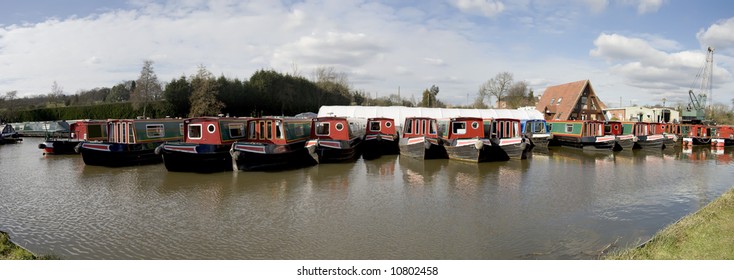 Marina Worcester And Birmingham Canal Alvechurch Worcestershire Uk