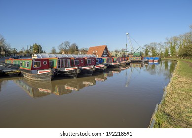 Marina Worcester And Birmingham Canal Alvechurch Worcestershire Uk