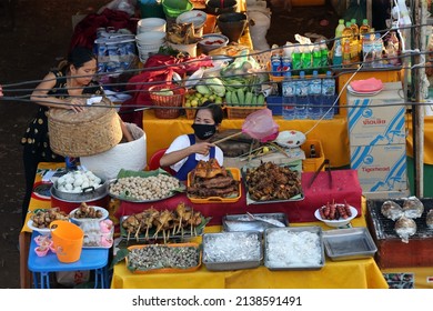 Market. Food Stall.  Vientiane. Laos.  10-25-2015