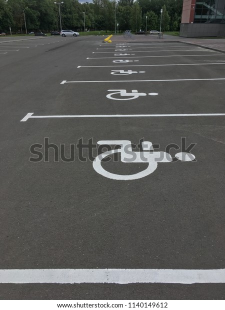 Marking in the car\
parking for the\
disabled.