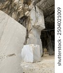 Marmo, Carrara, Marble, Marble quarry, Cava di Marmo, Toscana, Blocchi, Block, Italy