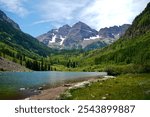 Maroon Bells in Aspen, Colorado.