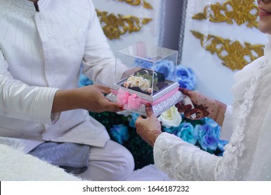 Ijab Kabul Images Stock Photos Vectors Shutterstock<script async src=