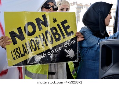 Marseille, France - August 28, 2016 : Muslims Gathered At The Old Port Of Marseille For Publicly Express Their Anger At A Political-media Class That Continues To Fuel Islam Phobia