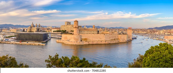 Marseille Harbour Bilder Stockfotos Und Vektorgrafiken Shutterstock