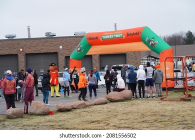 Marshfield, Wisconsin USA - November 25th, 2021: Festival Foods Held Their Annual Turkey Trot Run For Thanksgiving 2021. 