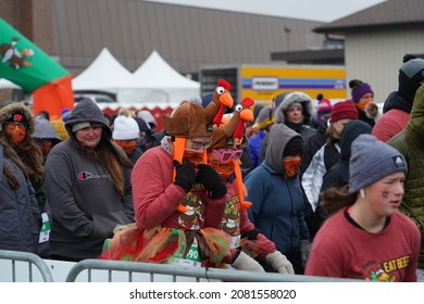 Marshfield, Wisconsin USA - November 25th, 2021: Festival Foods Held Their Annual Turkey Trot Run For Thanksgiving 2021. 