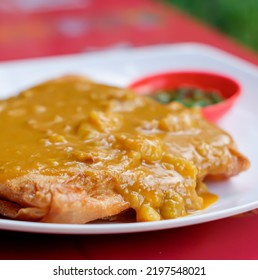 Martabak Curry Is A Typical Food From Palembang, Indonesia Which Originally Came From India With Basic Ingredients, Namely Chicken Or Duck Eggs, Wheat Flour, And Served With Chicken Curry With Potatoe