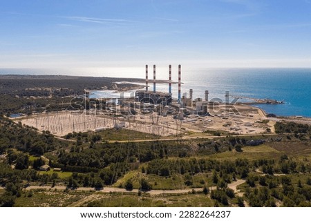 Martigues, France - Mars 20 2023 : Côtes Bleu, site industriel de Martigues. Centrale thermique à gaz EDF