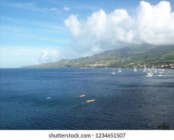 Martinique (Martinic), Bay St. Pierre Uder Mount Pelée