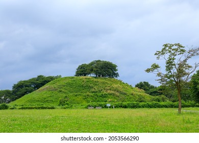 Maruhakayama Kofun In Sakitama Kofun Park