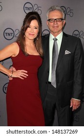 Pictures of mary mcdonnell