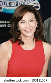 Mary Steenburgen At The Induction Ceremony For Mary Steenburgen Into The  Hollywood Walk Of Fame, Hollywood Blvd., Hollywood. CA. 12-16-09