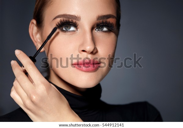 mascara-closeup-beautiful-young-woman-60