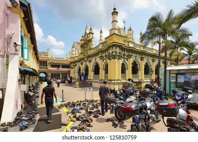 Masjid Abdul Gafoor Mosque In Singapore, Little India