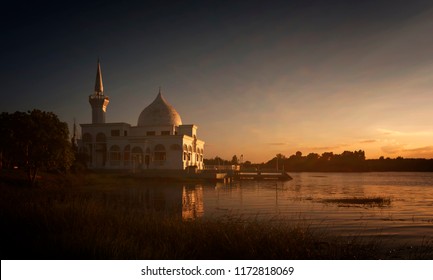 Masjid Brunei Danau Tok Uban Pasir Stock Photo Edit Now 1172818069