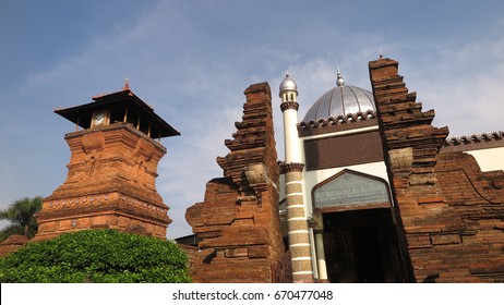 Masjid Kudus, Menara Kudus Mosque