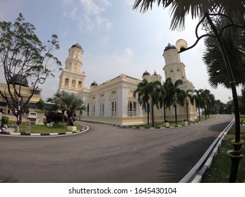 Masjid abu bakar Images, Stock Photos & Vectors  Shutterstock