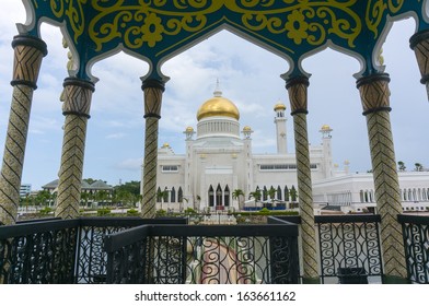 Masjid Sultan Omar Ali Saifuddin Mosque in Bandar Seri Begawan, Brunei Darussalam. Brunei plan to implement sharia law soon.