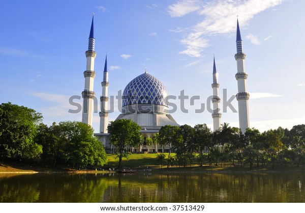 Masjid Sultan Salahuddin Abdul Aziz Shah Stock Photo Edit Now 37513429