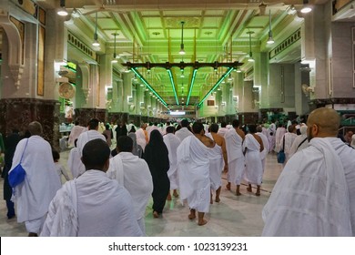 22,016 Umrah Stock Photos, Images & Photography | Shutterstock