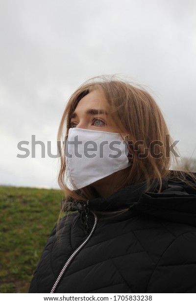 Masked girl covid virus\
virus protection