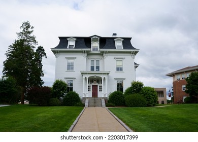 Massachusetts, United States-June 18, 2022: Dean College Admission Office (historical Ray Mansion), A National Register Of Historical Landmark, Franklin