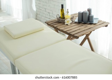 Massage Table 