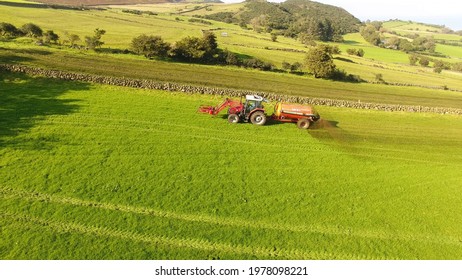 Massey Ferguson 4255 Tractor Spreading Slurry In A Field On 21th May '21