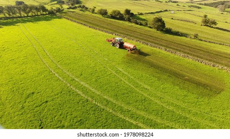 Massey Ferguson 4255 Tractor Spreading Slurry In A Field On 21th May '21