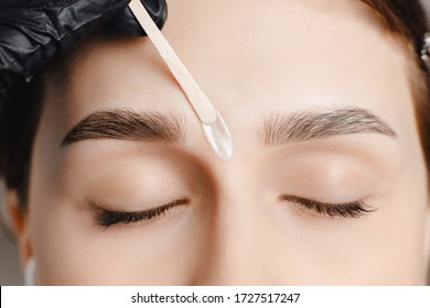 Master Wax Depilation Of Eyebrow Hair In Women, Brow Correction.