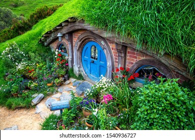 MATAMATA, NEW ZEALAND - October 13, 2017: A hobbit house in Bag End, Hobbiton, one of the fictional homes of a character in the famous movies, The Hobbit and Lord of the Rings.