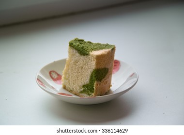 Matcha Green Tea Chiffon Marble Cake