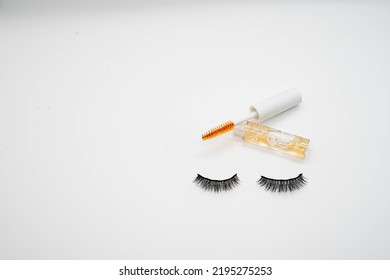 Material For The Work Of Eyelash Extensions, False Eyelashes, Microbrachis, Glue, Tweezers, Combs, Brushes For Eyelash Extensions.