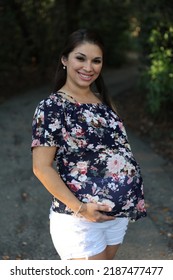 Maternity Photoshoot In A Park