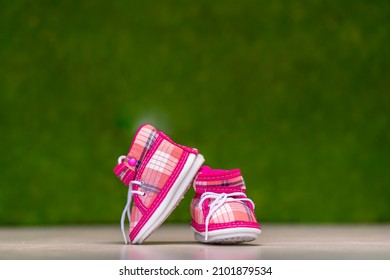 Maternity Shoot Baby Shoes Photo