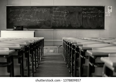 85,604 Old university building Stock Photos, Images & Photography ...