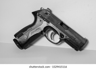 MATLOCK, UNITED KINGDOM, 13th October, 2019: Fake Bruni REPLICA Beretta 8mm Model 92 Full AUTO Blank Firing Pistol Or Handgun Prop