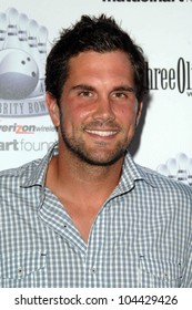 Matt Leinart At The Matt Leinart Foundation Celebrity Bowl. Lucky Strike Lanes, Hollywood, CA. 07-13-09