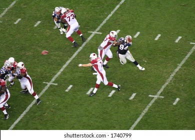 Matt Leinart Throwing A Pass