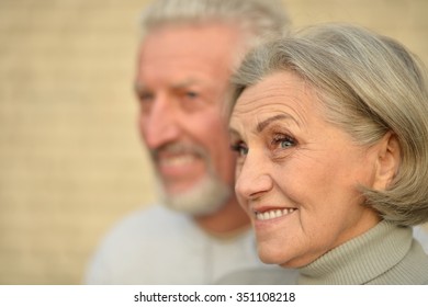 Стоковая фотография 116962966: Portrait Nice Elderly Couple Room