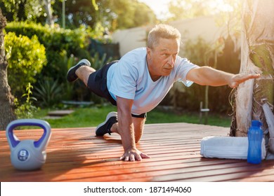 Mature Man Fit, Training, Weights, Streching