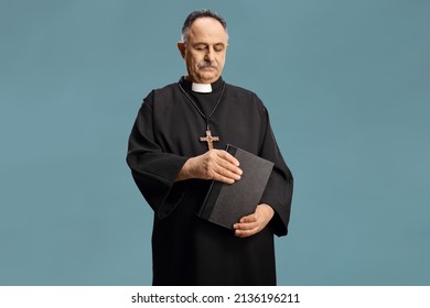 3,267 Priest holding bible Images, Stock Photos & Vectors | Shutterstock