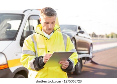 Driver Tow Truck Images Stock Photos Vectors Shutterstock